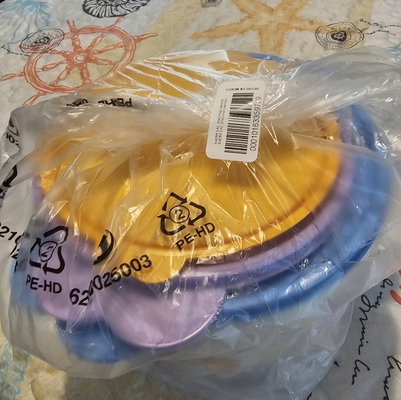 Tupperware easter canisters - Picture 3 of 4